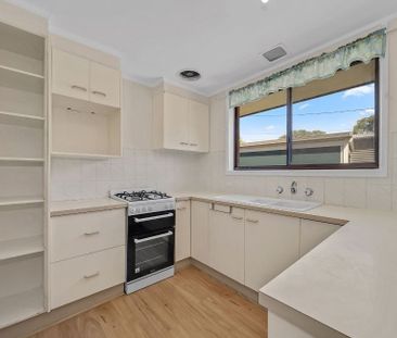 3 Leith Pl,Kambah - Photo 2