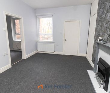 2 Bedroom Flat - Ground Floor - Photo 6
