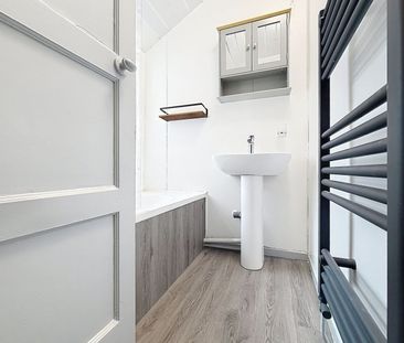 2 Bedroom - Photo 6