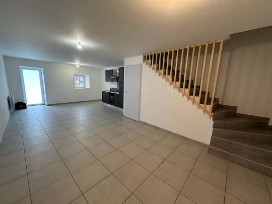 Location Villechenève - 80m² - Photo 1