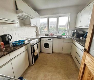 2 bedroom maisonette to rent - Photo 4