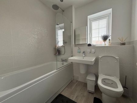 To Let: Honeysuckle Close, Billingham, TS22 5UD - Photo 5