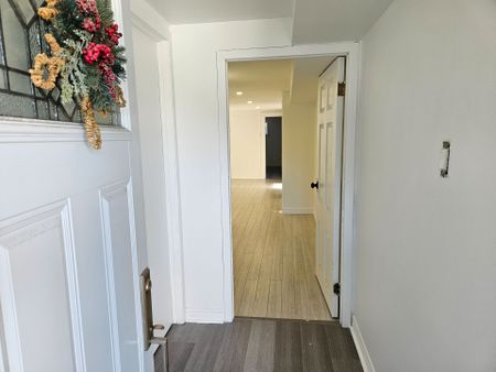 For Lease - 21 Darnborough Way, Toronto, Ontario - Photo 3