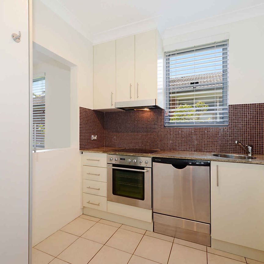 Large & Spacious One Bedroom Apartment + Parking - Photo 1
