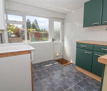 3 Bedroom House - Townhouse - Photo 5