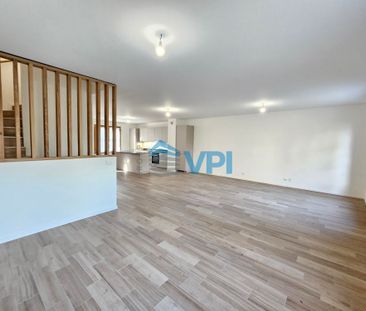 Superb semi-detached 6-room villa with private terrace and garden in B - Photo 3