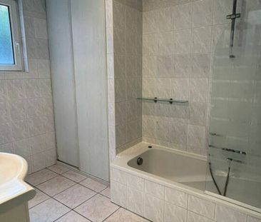 À louer : Appartement F3 à Sarreguemines avec balcon et parking - Photo 2