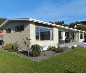 Immaculately Presented - Photo 3