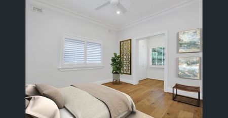 STUNNING AND SPACIOUS TOP FLOOR 2 BEDROOM RENOVATED APARTMENT - Photo 2