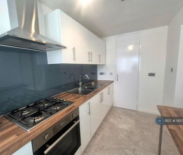 1 bedroom flat to rent - Photo 6