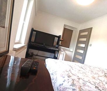 Stare Miasto, 2 pokoje, duży balkon. Polecam. - Zdjęcie 6