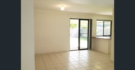 NEAT AND TIDY FAMILY HOME OVERLOOKING PARK! - Photo 5