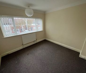 Elton Avenue, L30 3SG - Photo 2