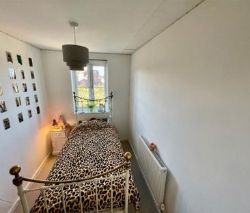 2 Bedroom Apartment To Let - Photo 5