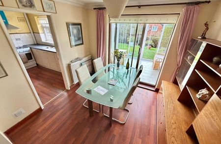 Sherwood Drive, Brierley Hill DY5 1UW - Photo 2