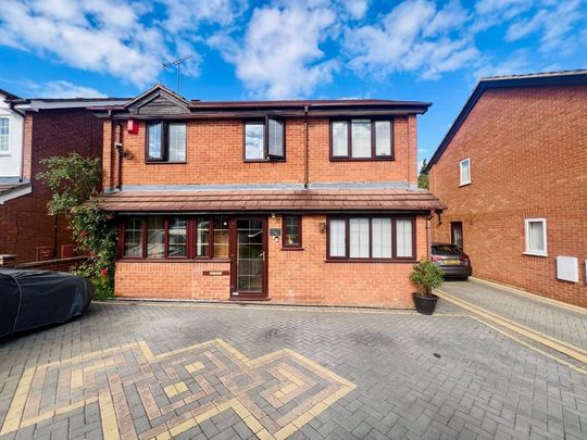 5 bedroom detached house to rent - Photo 1