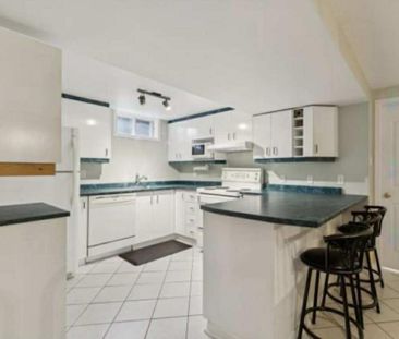 Grand logement 1 chambre à louer - tous les frais inclus !! 1400$/mois - Photo 3