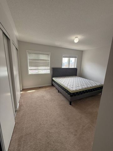 For Lease - 514 Candlestick Circle Unit# Upper, Mississauga, Ontario - Photo 4
