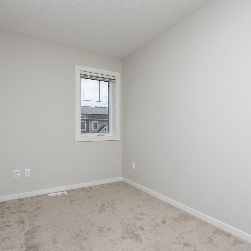 7451 Falconridge Boulevard Northeast, Calgary - Photo 1