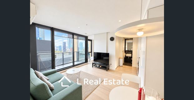 Fully Furnished - 1B1B Stylish CBD Living, North Facing, Begin Your 'Empire' with a Stylish Corner Beauty - Photo 1