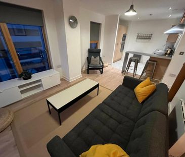 1 bedroom Flat To Let - Photo 3