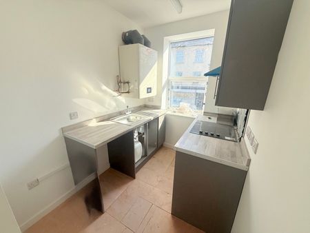 Wyndham Street, Yeovil, Somerset - Photo 5