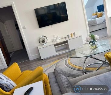 2 bedroom penthouse to rent - Photo 1