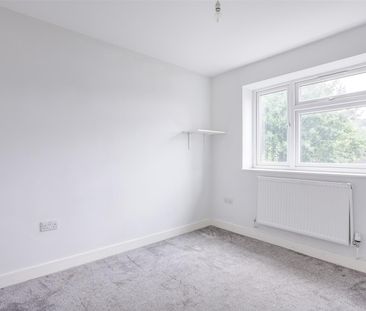 Hicks Farm Way, High Wycombe - Photo 6