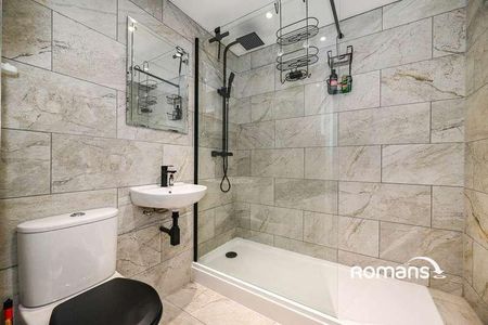 Canterville Place, Mount Lane, Bracknell, RG12 - Photo 2