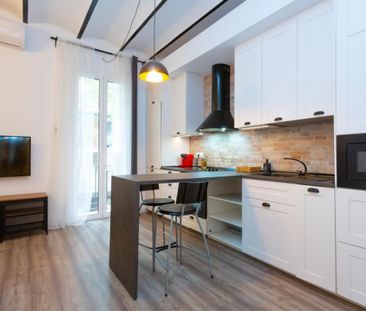 Apartamento de alquiler en Barri de les Corts - Photo 4