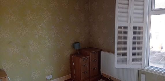 Room in a Shared House, Lawson Street, M9 - Photo 2