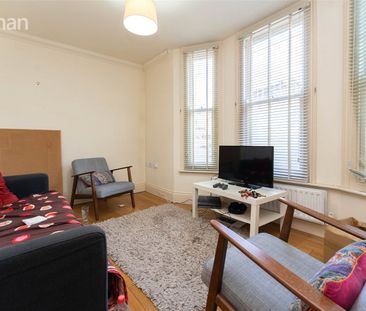 6 bedroom semi-detached house to rent - Photo 2