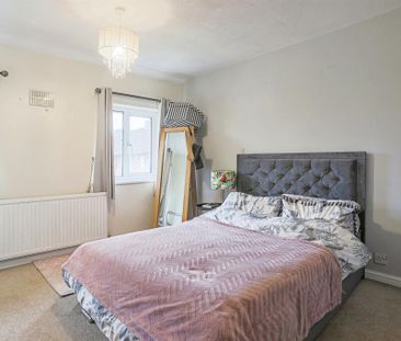 Don Avenue, York - Photo 4