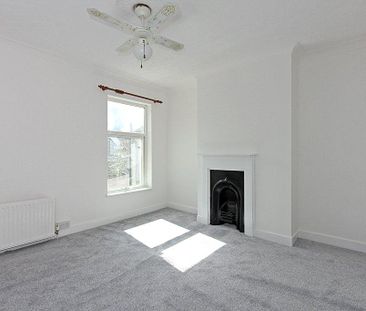 3 bedroom link detached house to rent - Photo 4