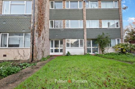 4 bedroom terraced house to rent - Photo 5