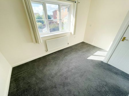 Semi-detached house to rent on - Photo 3