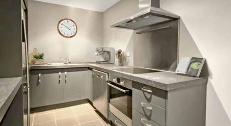 Welcome to 2/35 Home Street - Photo 5