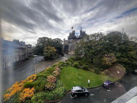 Castle Hill, Lancaster, LA1 - Photo 2