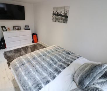 4 bedroom detached house to rent - Photo 2