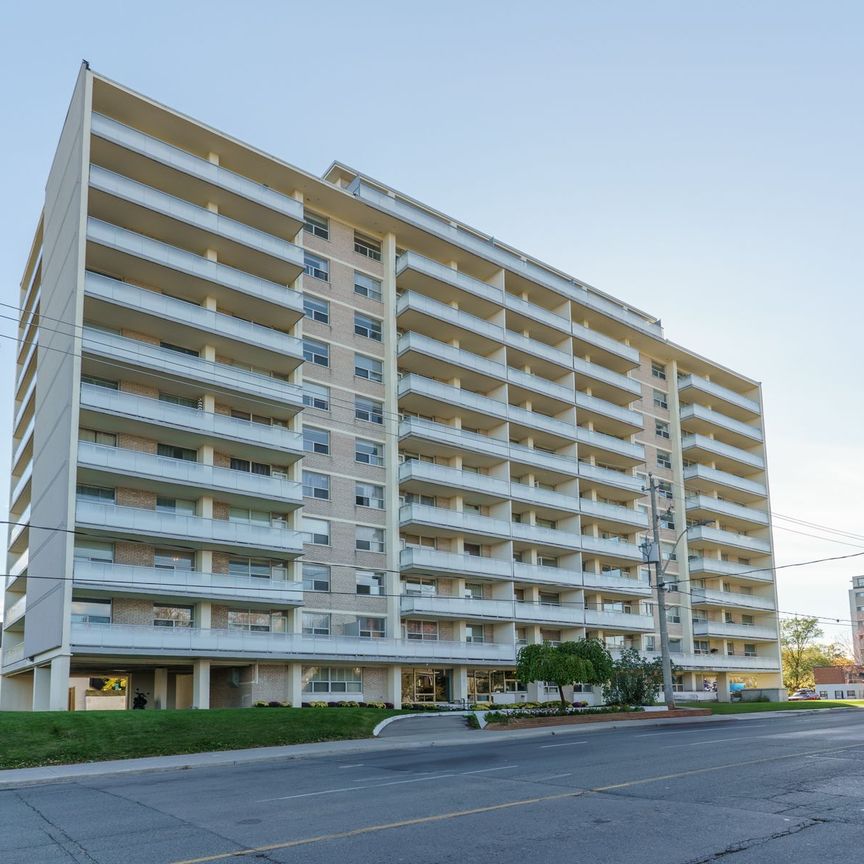 For Lease - 485 Eglinton Avenue Unit# 1003, Toronto, Ontario - Photo 1