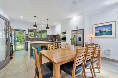 GREAT LOCATION, LUXURIOUS RENOVATION - Photo 4