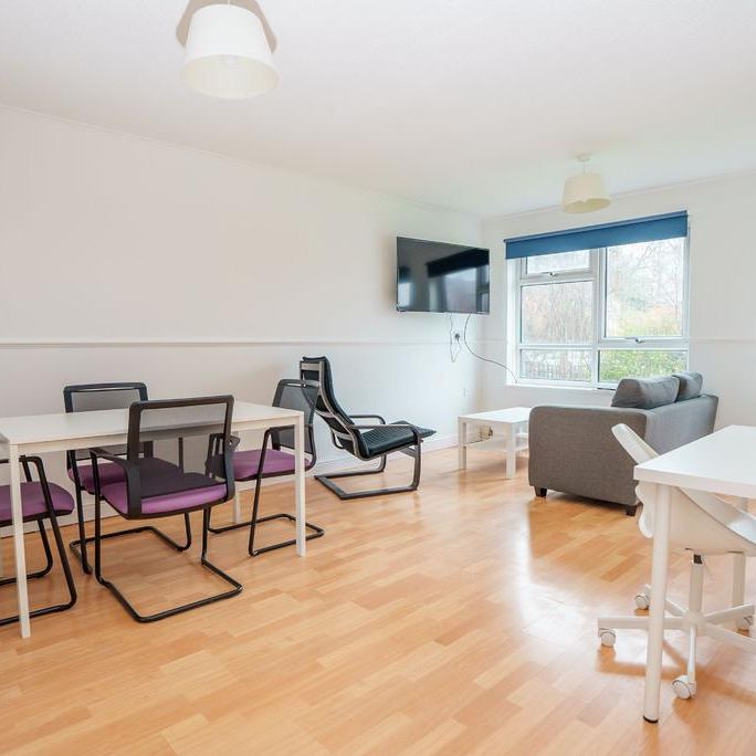 2 bedroom flat to rent - Photo 1