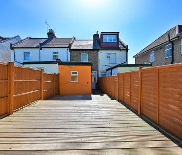 2 bedroom terraced house to rent - Photo 6