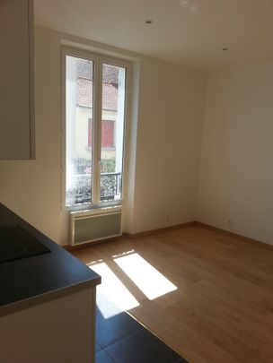 Location Appartement 2 pièces 29m² ST MAUR DES FOSSES 94100 - Photo 1