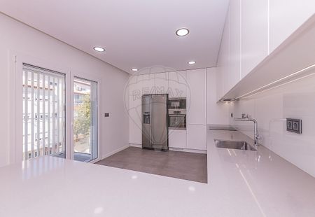 Apartamento T4 em Lisboa - Photo 2