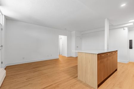 For Lease - 135 Tyndall Avenue Unit# 605, Toronto, Ontario - Photo 3