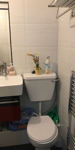 Room in a Shared House, Near Uni Oxford Road Piccadilly Stat, M12 - Photo 4