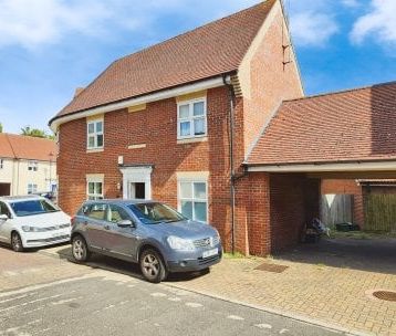 Hatcher Crescent, Colchester - Photo 3