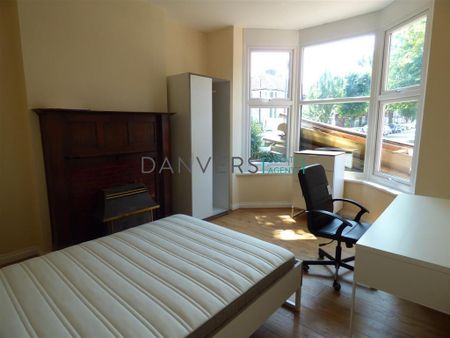 5 bedroom semi-detached house to rent - Photo 5