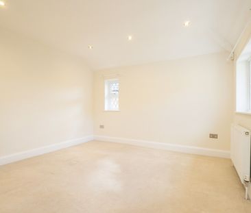 Longdown Lane North, Epsom, KT17 - Photo 5